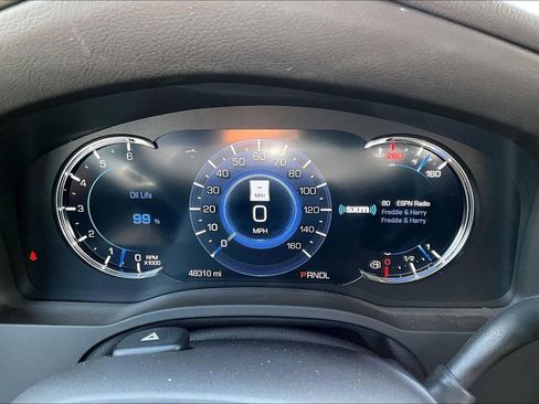 Used 2019 Cadillac Escalade Premium Luxury RWD image 23