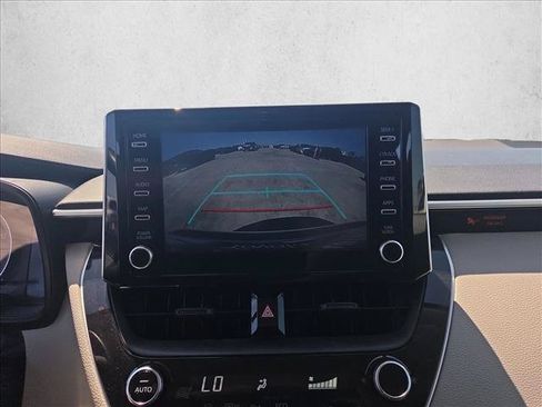 Used 2020 Toyota Corolla LE FWD image 14