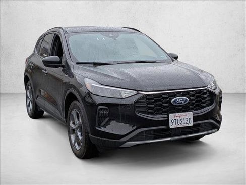 Used 2025 Ford Escape ST-Line image 3