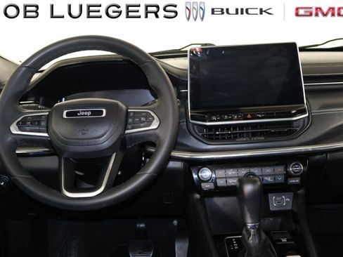 Used 2023 Jeep Compass High Altitude image 13