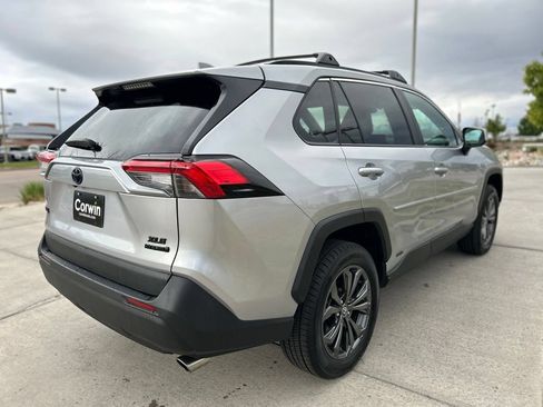 Used 2023 Toyota RAV4 XLE Premium AWD/4WD image 9