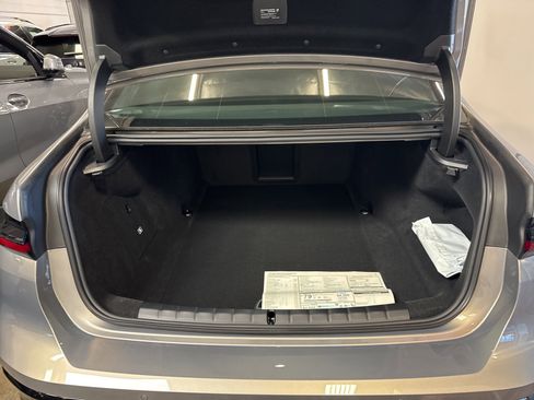 Used 2025 BMW i7 M70 image 27