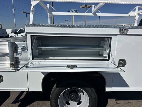 New 2025 Ford F550 4x4 Crew Cab Super Duty image 9