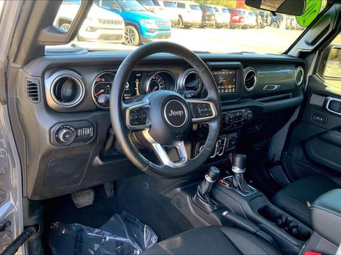 Certified 2021 Jeep Wrangler Unlimited Sahara w/ Cold Weather Group image 15