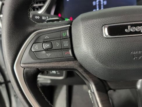 New 2025 Jeep Grand Cherokee L Limited w/ Black Appearance Package AWD/4WD image 14