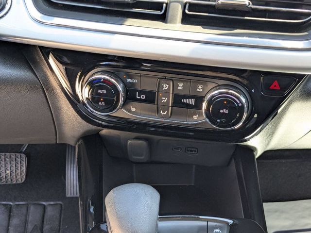 Used 2024 Chevrolet Trax LT w/ Driver Confidence Package FWD image 16