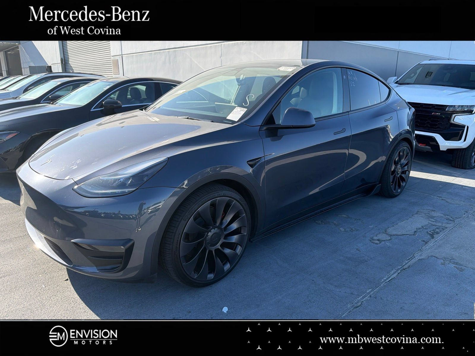 Used 2023 Tesla Model Y Performance AWD/4WD image 1