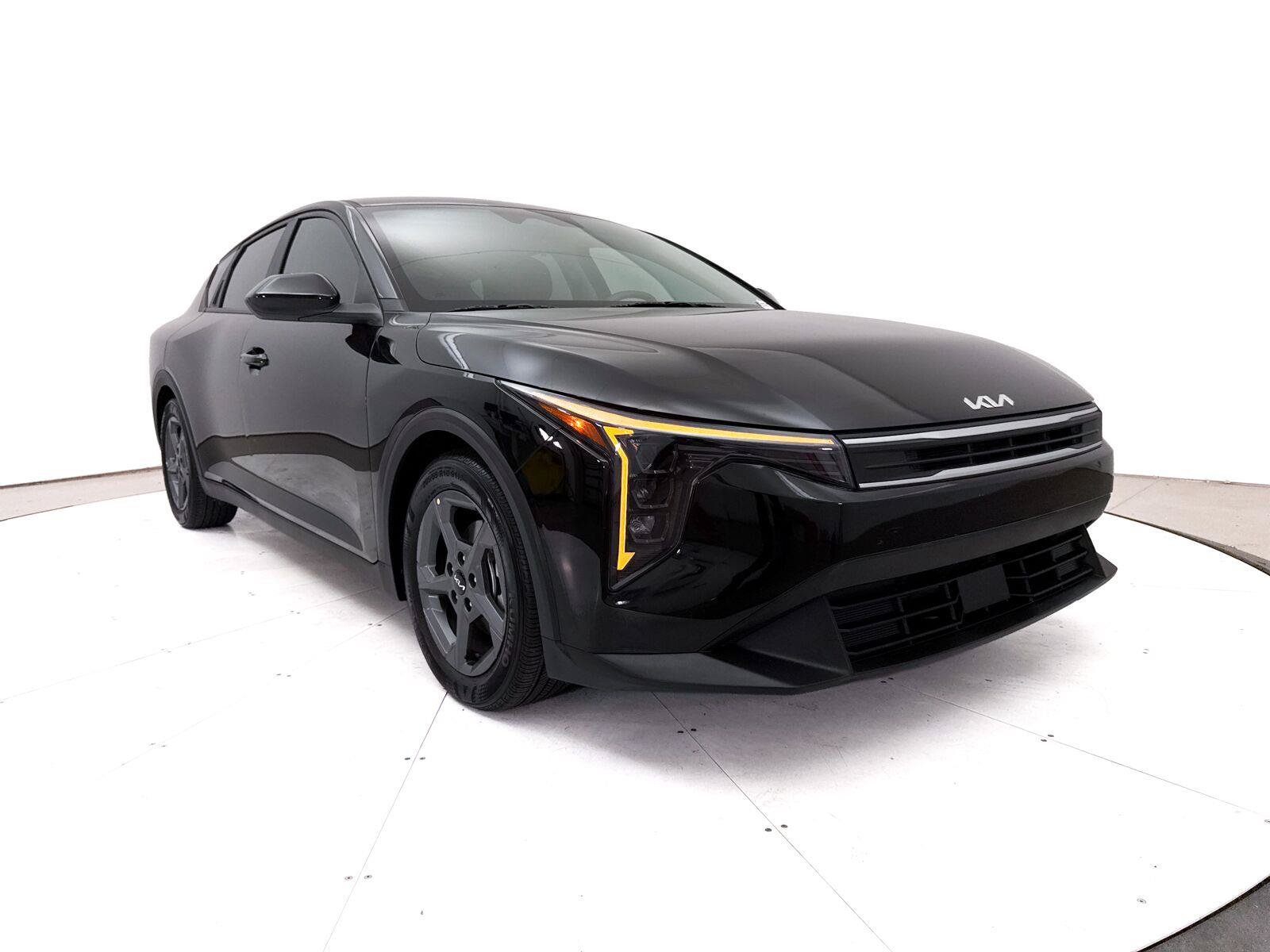 Used 2025 Kia K4 FWD image 11