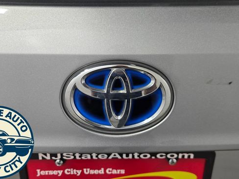 Used 2023 Toyota Highlander XLE AWD/4WD image 32