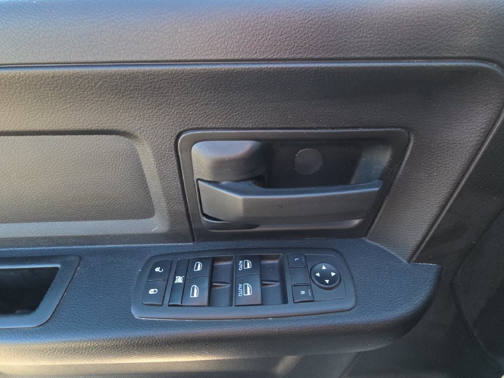 Used 2021 RAM 3500 Tradesman w/ Chrome Appearance Group AWD/4WD image 14