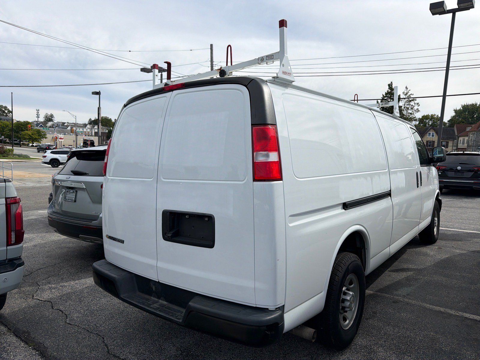 Used 2021 Chevrolet Express 2500 Extended w/ Driver Convenience Package RWD image 3