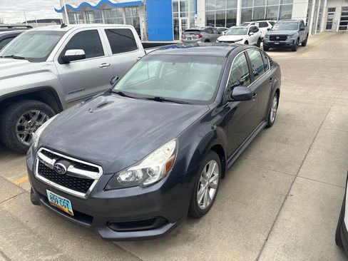 Used 2014 Subaru Legacy 2.5i Premium w/ Moonroof Package AWD/4WD image 10