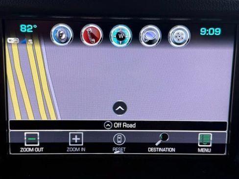 Used 2020 Chevrolet Suburban LT AWD/4WD image 2