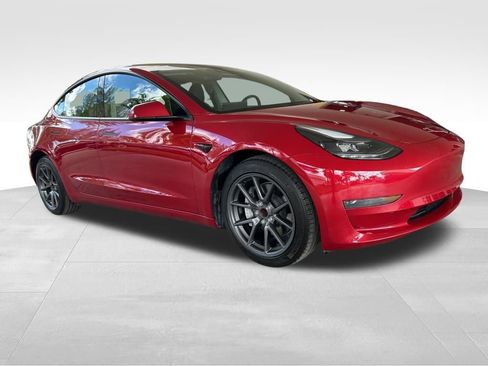 Used 2023 Tesla Model 3 Standard Range RWD image 2