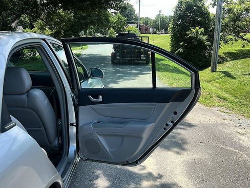 Used 2006 Hyundai Sonata GLS FWD image 21