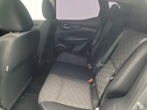 Used 2019 Nissan Rogue Sport SV FWD image 18