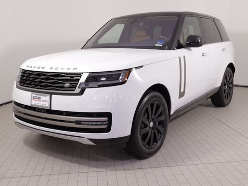 Used 2023 Land Rover Range Rover SE AWD/4WD image 4