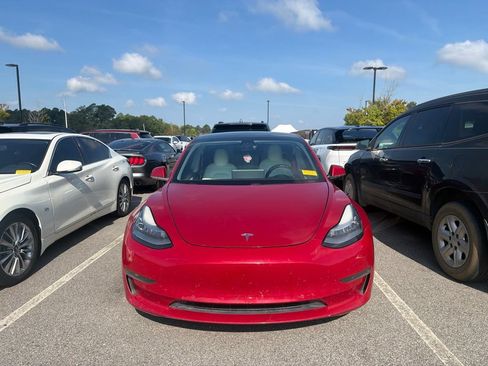 Used 2020 Tesla Model 3 Standard Range RWD image 3