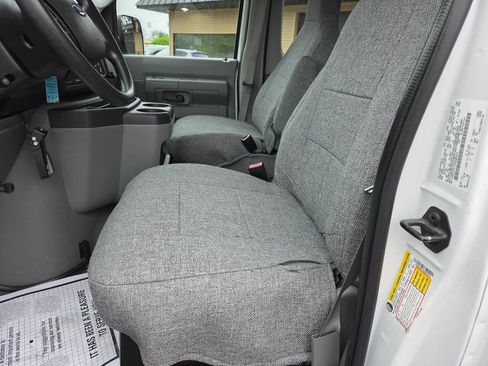 Used 2012 Ford E-350 and Econoline 350 XLT RWD image 9