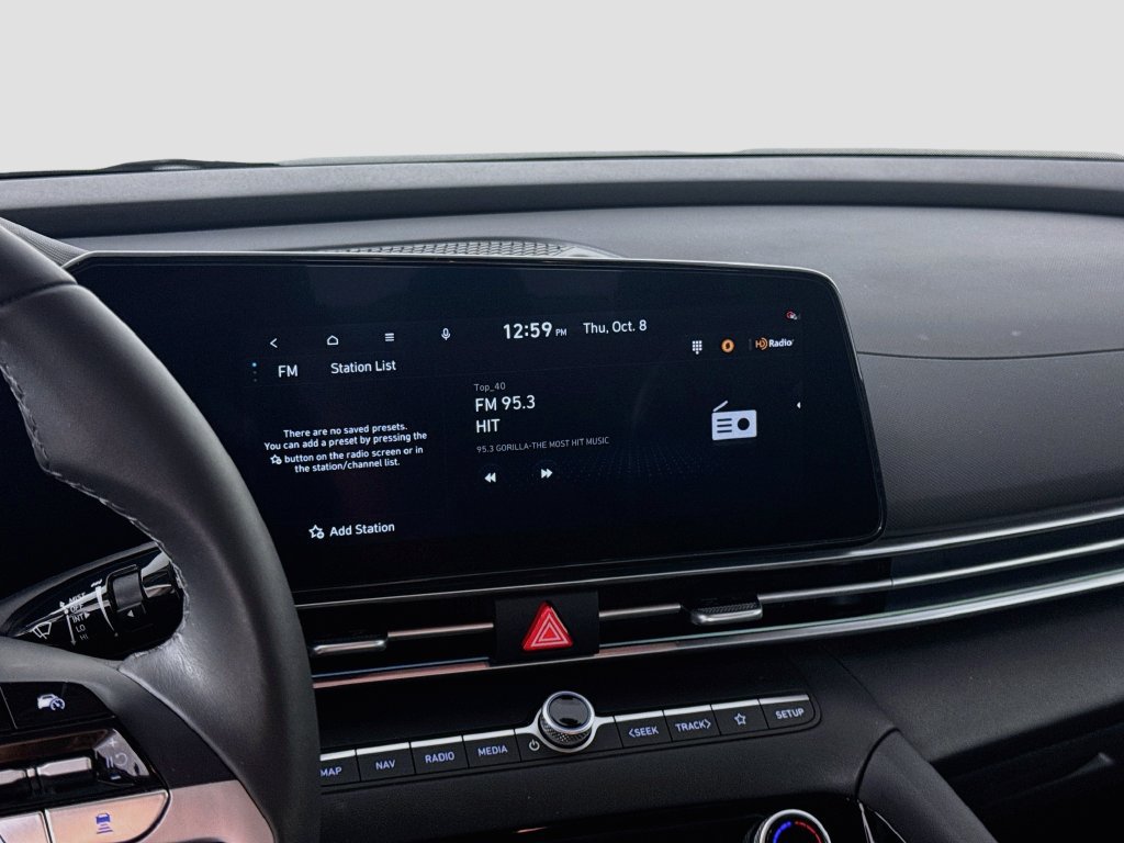 Certified 2025 Hyundai Elantra Limited FWD image 15