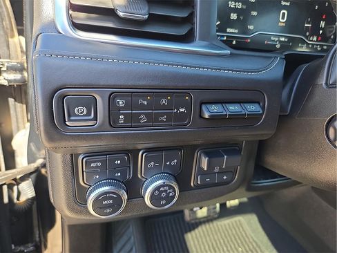 Used 2024 GMC Yukon XL Denali Ultimate image 19