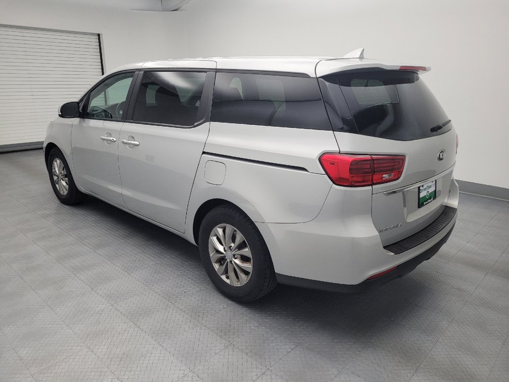 Used 2019 Kia Sedona LX FWD image 3