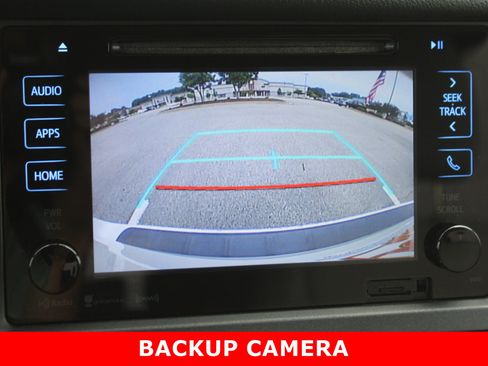 Used 2017 Toyota Sienna XLE w/ XLE Navigation Package FWD image 17