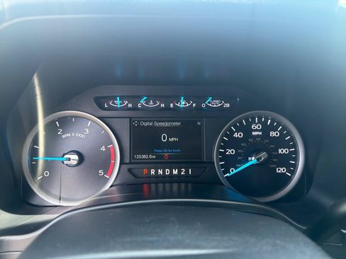 Used 2019 Ford F350 XLT w/ XLT Premium Package AWD/4WD image 12