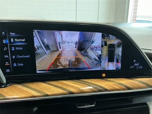 Used 2023 Cadillac Escalade ESV Premium Luxury Platinum w/ LPO, Radiant Package image 32