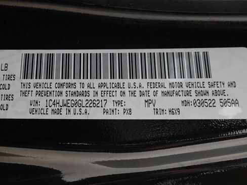 Used 2016 Jeep Wrangler Unlimited Sahara AWD/4WD image 27