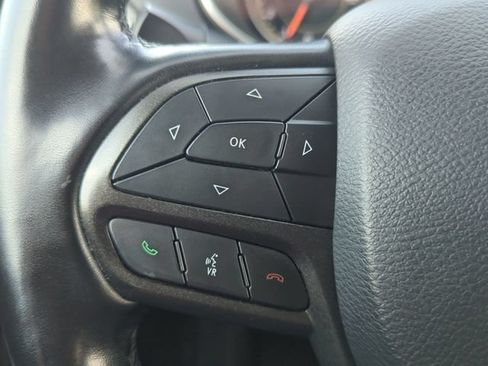 Used 2020 Jeep Cherokee Trailhawk w/ Comfort/Convenience Group AWD/4WD image 15