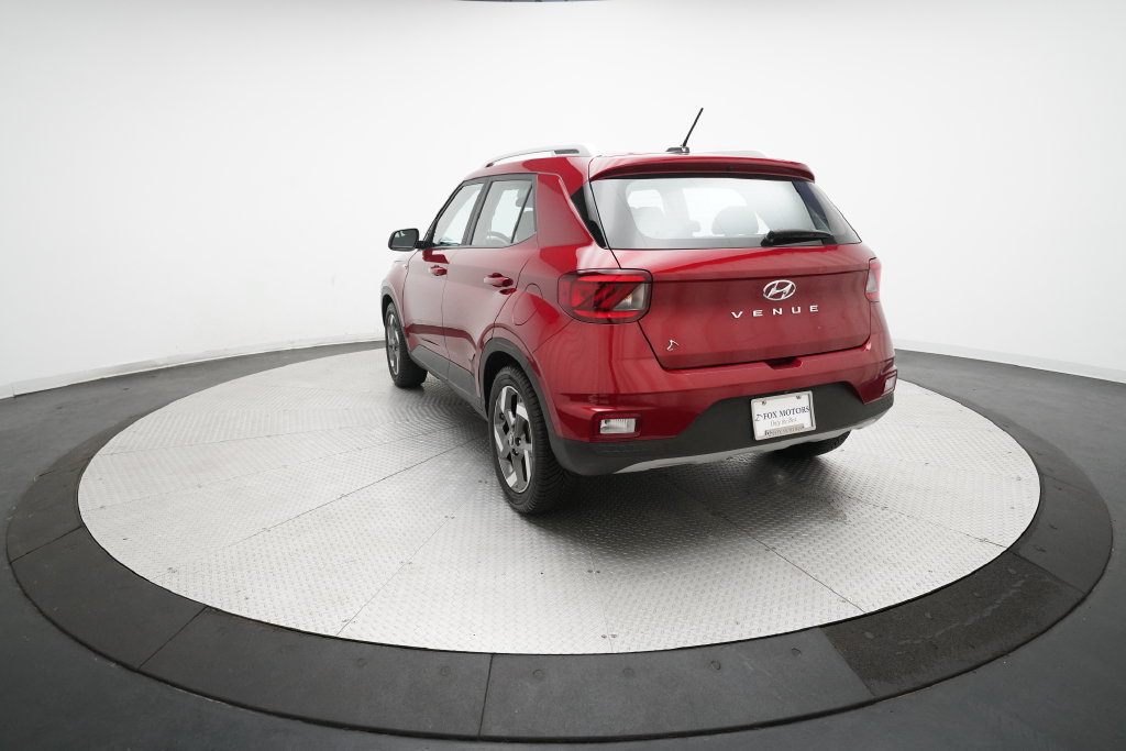 Used 2023 Hyundai Venue SEL FWD image 31
