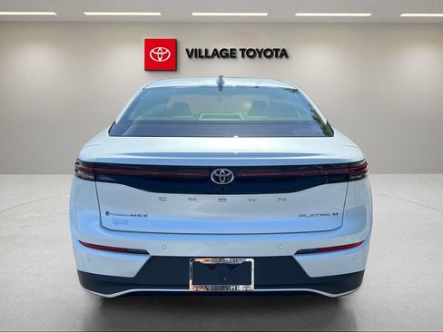 New 2026 Toyota Crown Platinum AWD/4WD image 4