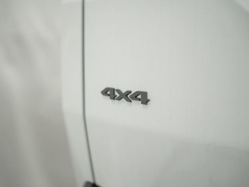 New 2026 Jeep Cherokee Overland w/ Trailer Tow Group AWD/4WD image 7