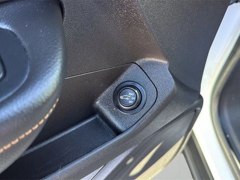 Used 2018 GMC Terrain SLE w/ Driver Convenience Package image 26