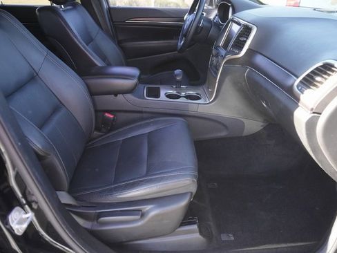 Used 2014 Jeep Grand Cherokee Limited image 18