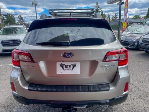 Used 2017 Subaru Outback 3.6R Limited AWD/4WD image 9