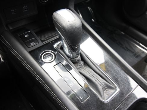 Used 2023 Nissan Kicks SR image 17