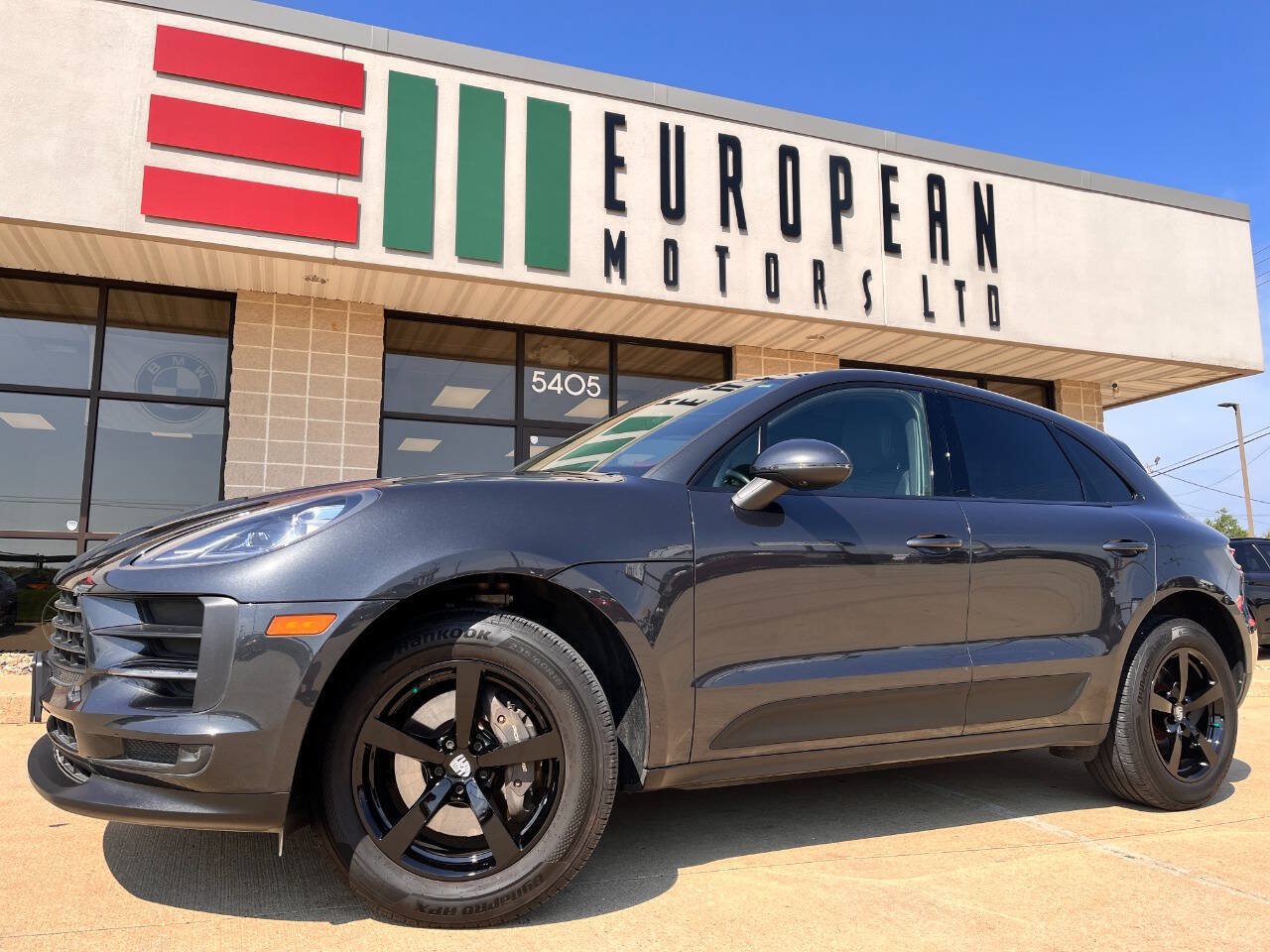 Used 2021 Porsche Macan AWD/4WD image 22