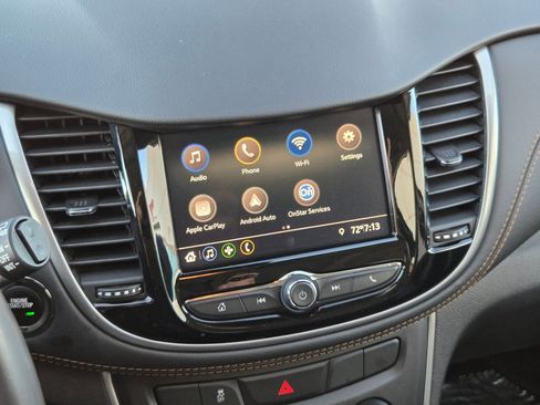 Certified 2022 Chevrolet Trax LT w/ LT Convenience Package image 18