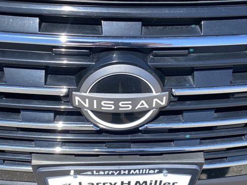 Used 2024 Nissan Rogue SV AWD/4WD image 25