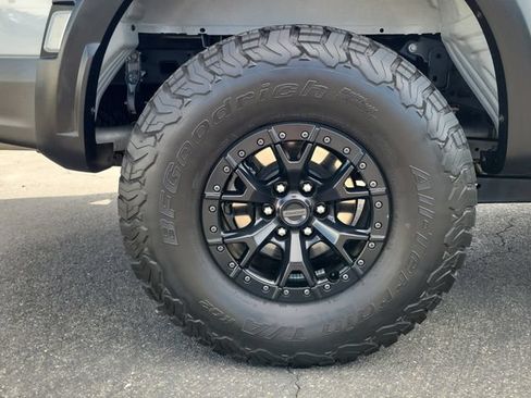 Certified 2023 Ford F150 Raptor w/ Raptor 37 Performance Package AWD/4WD image 5