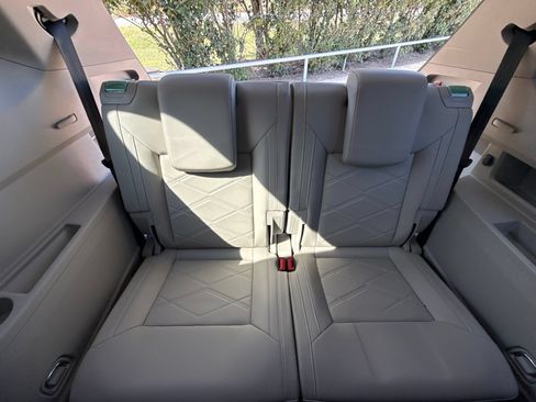 Used 2024 Volkswagen Atlas SE FWD image 21