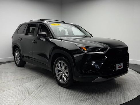 Certified 2024 Toyota Grand Highlander AWD image 48