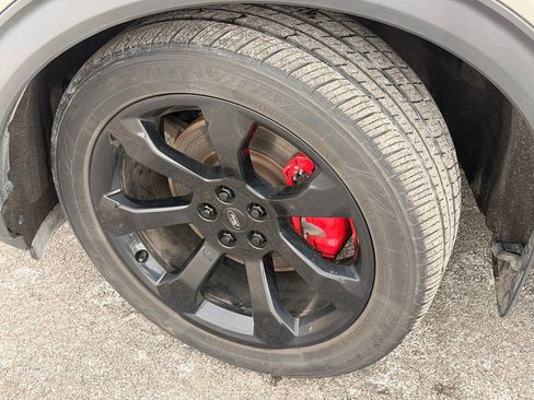 Used 2020 Ford Explorer ST w/ ST Street Pack image 9