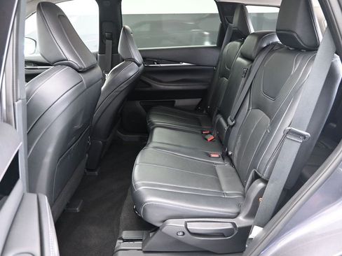 Used 2023 INFINITI QX60 Pure AWD/4WD image 12