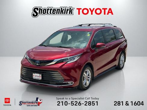 Certified 2023 Toyota Sienna Limited FWD image 1