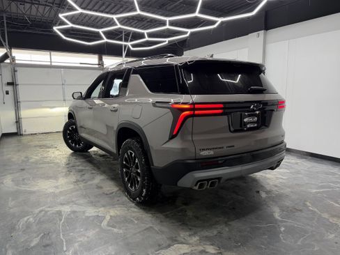 Used 2026 Chevrolet Traverse Z71 image 7