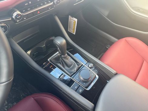 New 2026 MAZDA MAZDA3 Hatchback w/Premium Plus Pkg image 13