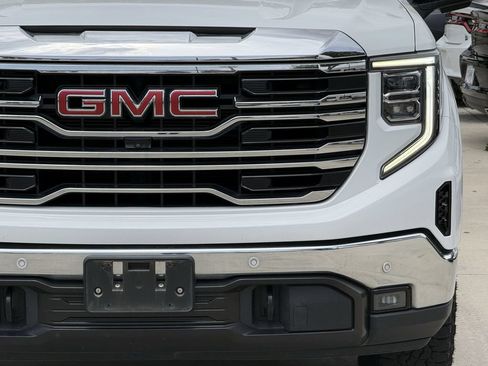 Used 2024 GMC Sierra 1500 SLT AWD/4WD image 8